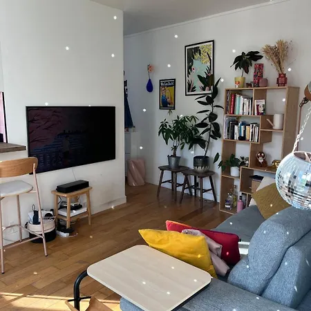 Charming 2 Apartment